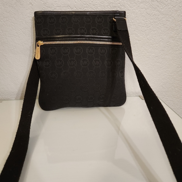 MK Signature Crossbody - Picture 1 of 8